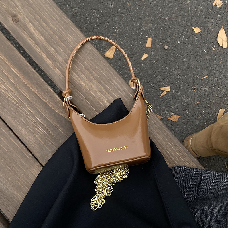 Mini crossbody torba za unisex, PU materijal, podstava od sintetičke kože, moderan i cool stil, za učenike srednje škole i starije