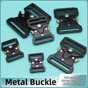 Pracka na opasok pre tašky: Cobra pracka zo zinkovej zliatiny, ulicový štýl, jar 2025