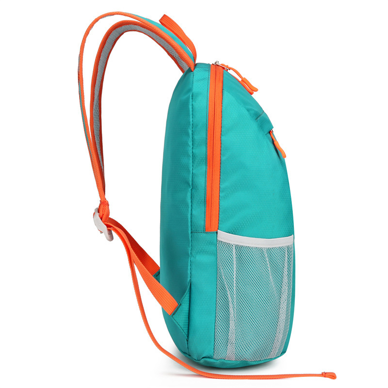 Dječji outdoor ruksak, lagan i sklopiv, poliesterski materijal, prozračan, kapacitet ispod 20 L, kompatibilan s 10-inčnim laptopom