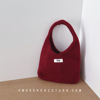 Dječja pletena torba, materijal pletenina, lagana, jednobojni uzorak, dječji i slatki stil