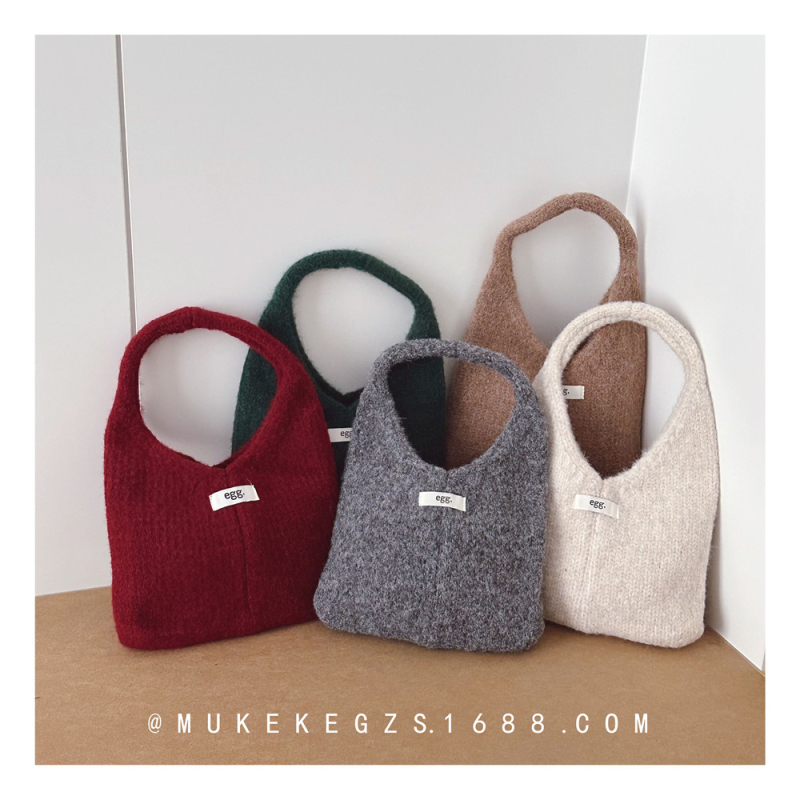 Dječja pletena torba, materijal pletenina, lagana, jednobojni uzorak, dječji i slatki stil