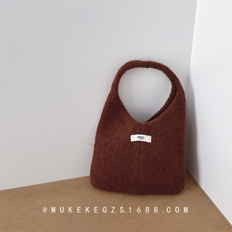 Dječja pletena torba, materijal pletenina, lagana, jednobojni uzorak, dječji i slatki stil