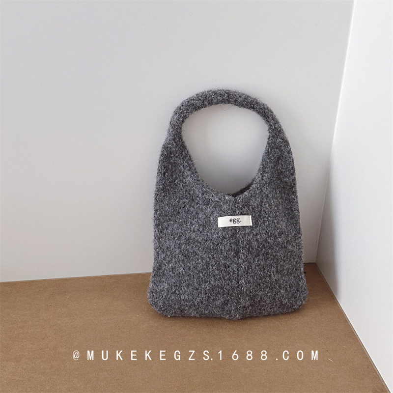 Dječja pletena torba, materijal pletenina, lagana, jednobojni uzorak, dječji i slatki stil