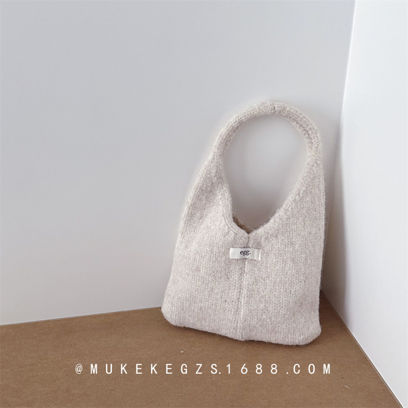 Dječja pletena torba, materijal pletenina, lagana, jednobojni uzorak, dječji i slatki stil