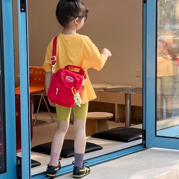 Najlon crossbody torbica za djecu, unisex, za osnovnu školu, s prozračnom podlogom i uzorkom slova