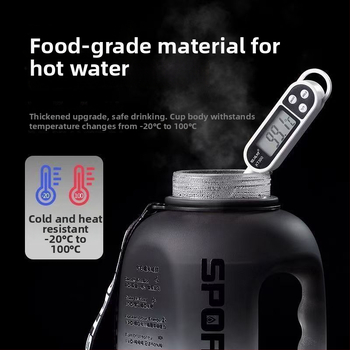 Plastová šálka s veľkým bruchom, moderný minimalistický štýl, dvojitá možnosť pitia, materiál PC, dvojdielna súprava