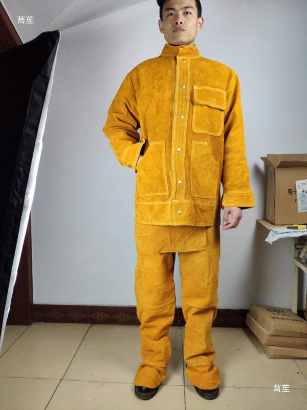 Zavarivačko zaštitno odijelo, samostojeći tip, za rad na otvorenom, otporno na habanje i toplinsku izolaciju