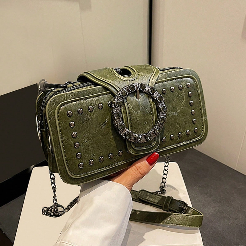 Кроссбоди чанта със синджир – ретро стил, хоризонтална квадратна форма, PU кожа, заключващ механизъм, вътрешни джобове за телефон и лична карта, подплата полиестер