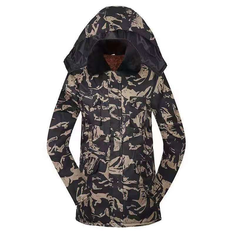 Zimska maskirna jakna s kapulom i krznom ovratnikom, punilo od svile, velur podstava, unisex