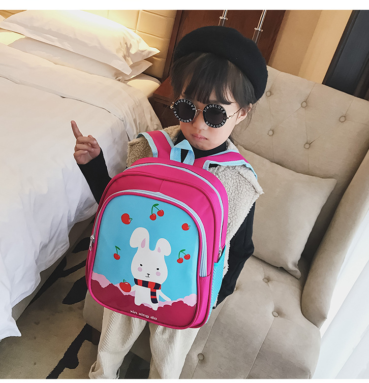 Ученическа раница за деца в корейски стил, с голям капацитет и принт с персонажи, защита на гръб; полиестерна материя, дишаща, водоустойчива и износоустойчива; модел 004; презрамки с въздушна възглавница.