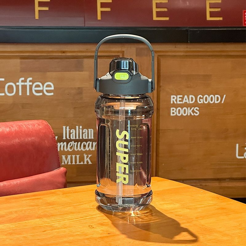 Сипи чашка, спортен стил със сламка, PC пластмаса, капак с еднократно натискане за отваряне, височина 7.5 cm