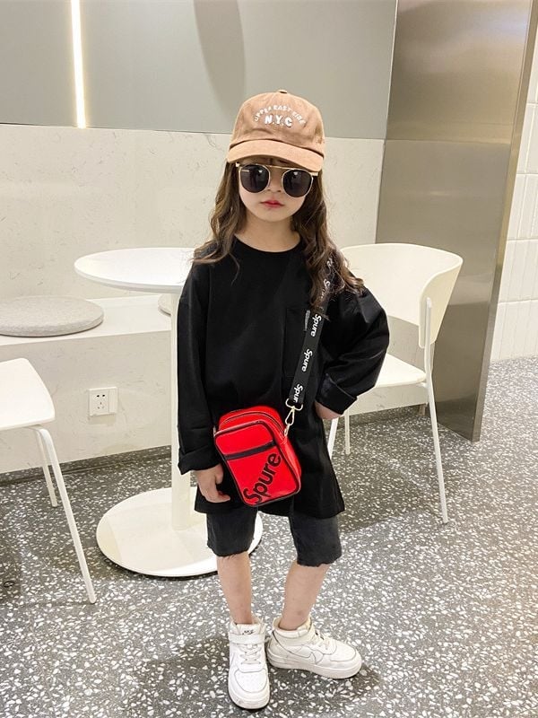 Dječja mini crossbody torbica s sjajnim završetkom, ultra lagana PU konstrukcija, uzorak s slovima, za svakodnevnu upotrebu