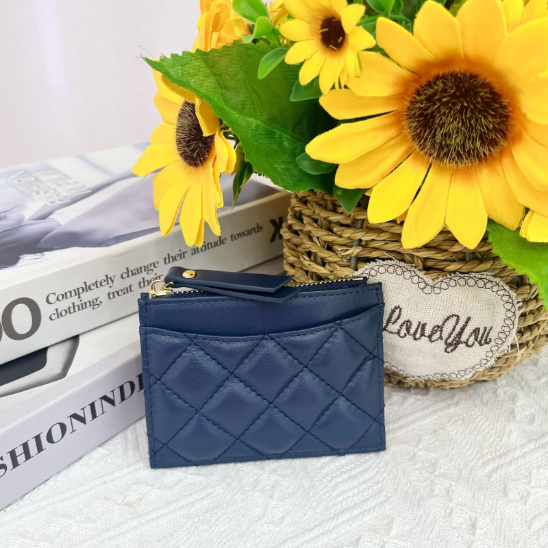Ženski kratki novčanik od prave kože, dijamantno quilting uzorak, više pretinaca za kartice, zatvarač za novčiće, gradski stil