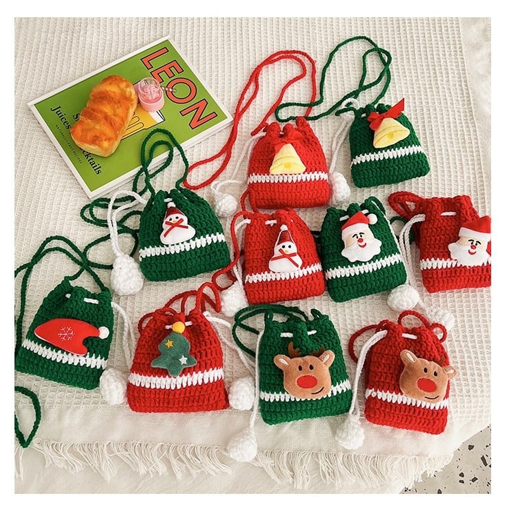 Vunena crossbody torbica za djecu s motivom snježnog čovjeka i božićnog drvca, sladak stil - Materijal: vuna; Uzorak: jednobojan; Podstava: bez podstave; Funkcije: super lagana, proširiva, smanjenje opterećenja; Dobna skupina: vrtić