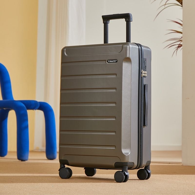 Uniszex poggyász oldalnyitású kivitel, ABS héj, elülső nyitás, csendes dupla kerekek, PU bélés