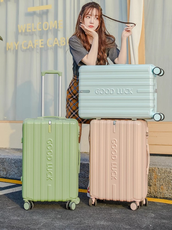 Könnyű poggyász nagy kapacitással, PVC, 3 kg, univerzális kerekek, cipzáras nyitás