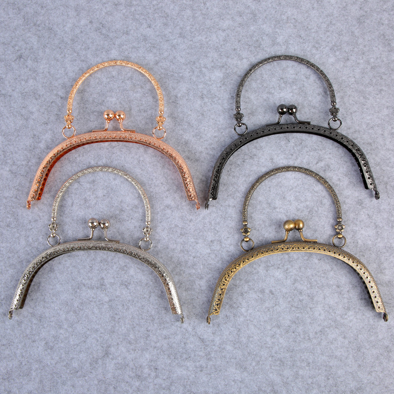 Yl metalni dodaci za torbe od cinkovog legura – geometrijski uzorak, otporni na potrese