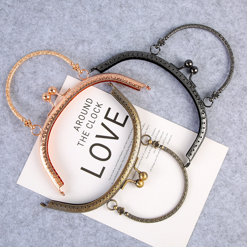 Yl metalni dodaci za torbe od cinkovog legura – geometrijski uzorak, otporni na potrese