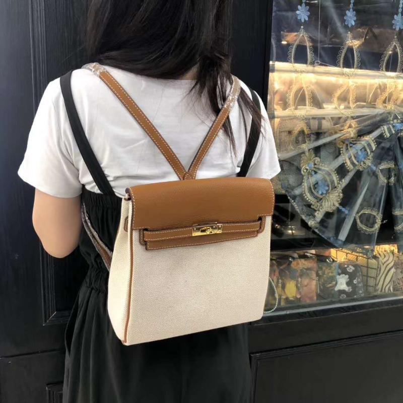 McKendall hátizsák első osztályú marhabőrből, Litchi grain textúra, kapacitás 20 L alatt, iPadhez kompatibilis, ergonómikus hátsó panel