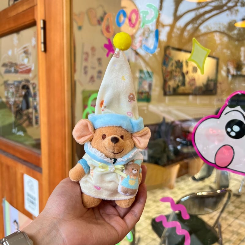 Plišani privjesak za ključeve s karikaturalnom lutkom