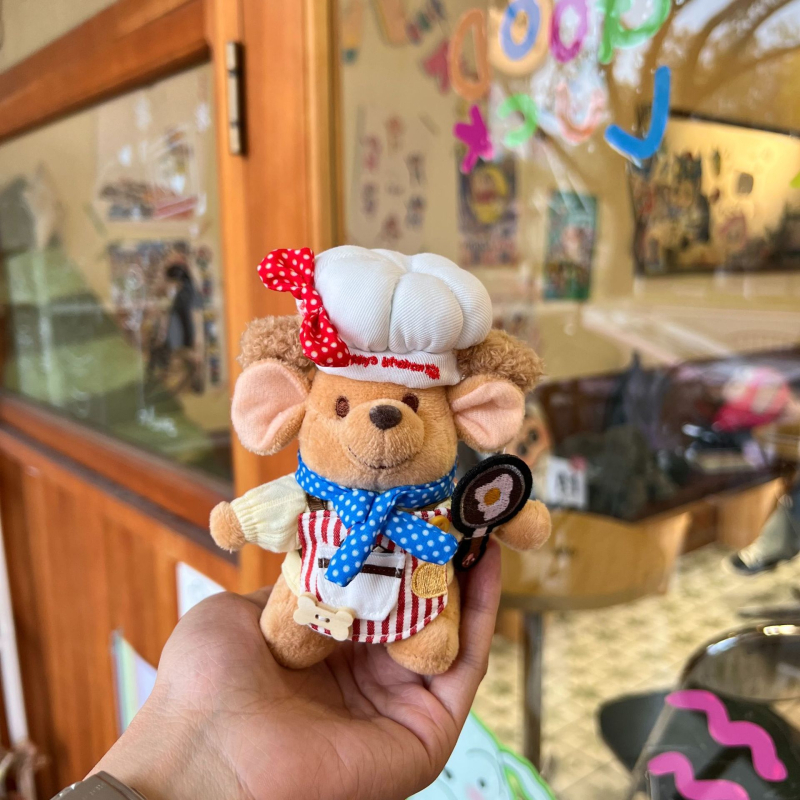 Plišani privjesak za ključeve s karikaturalnom lutkom