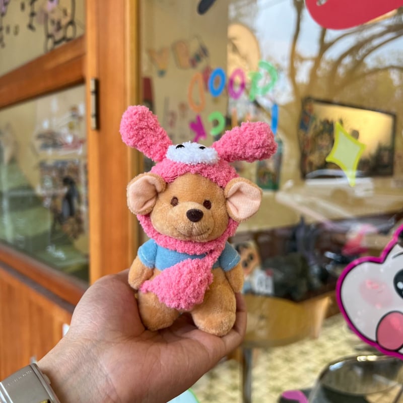 Plišani privjesak za ključeve s karikaturalnom lutkom