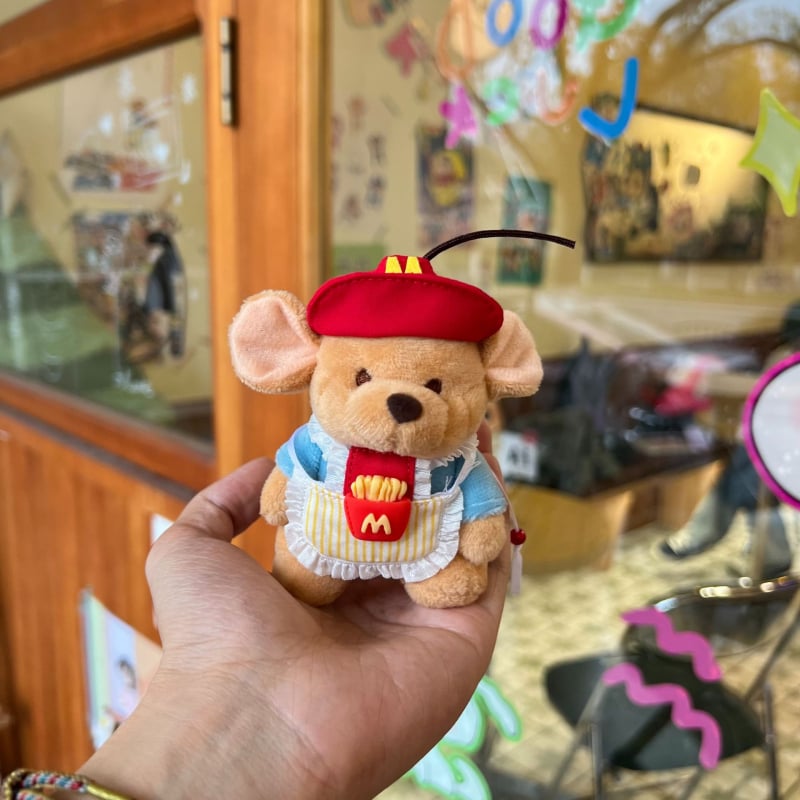 Plišani privjesak za ključeve s karikaturalnom lutkom