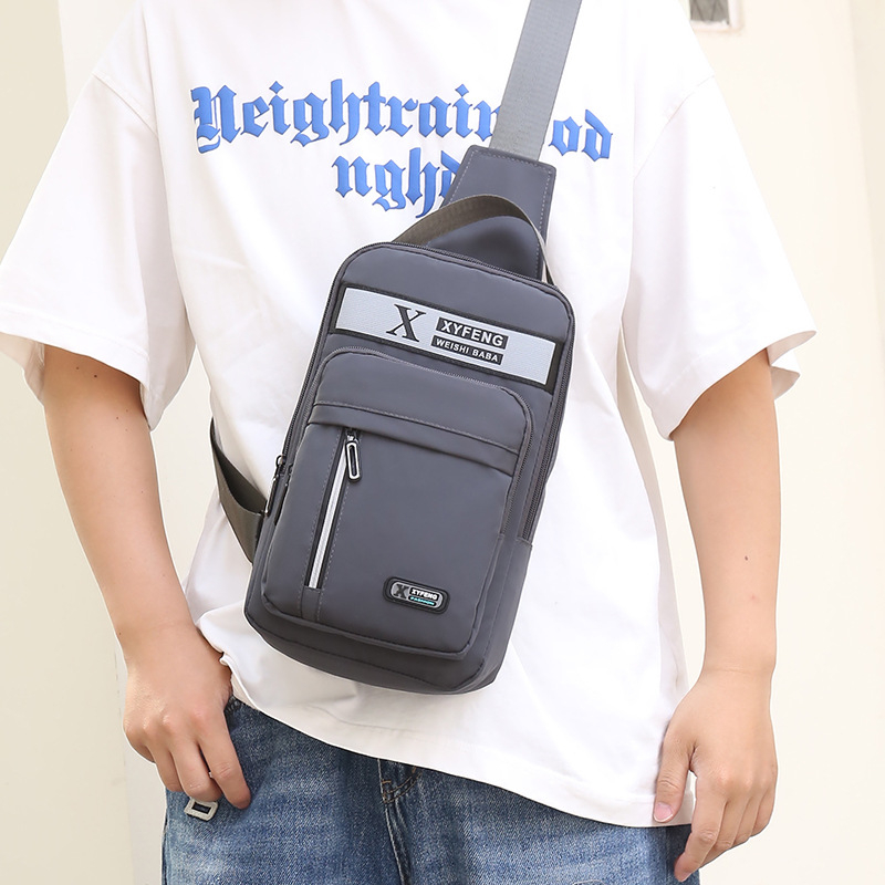Férfi mellkas táska - vízálló Oxford anyag, kopásálló, betűs mintázat, poliészter bélés, nagy kapacitás, Koreai stílus
