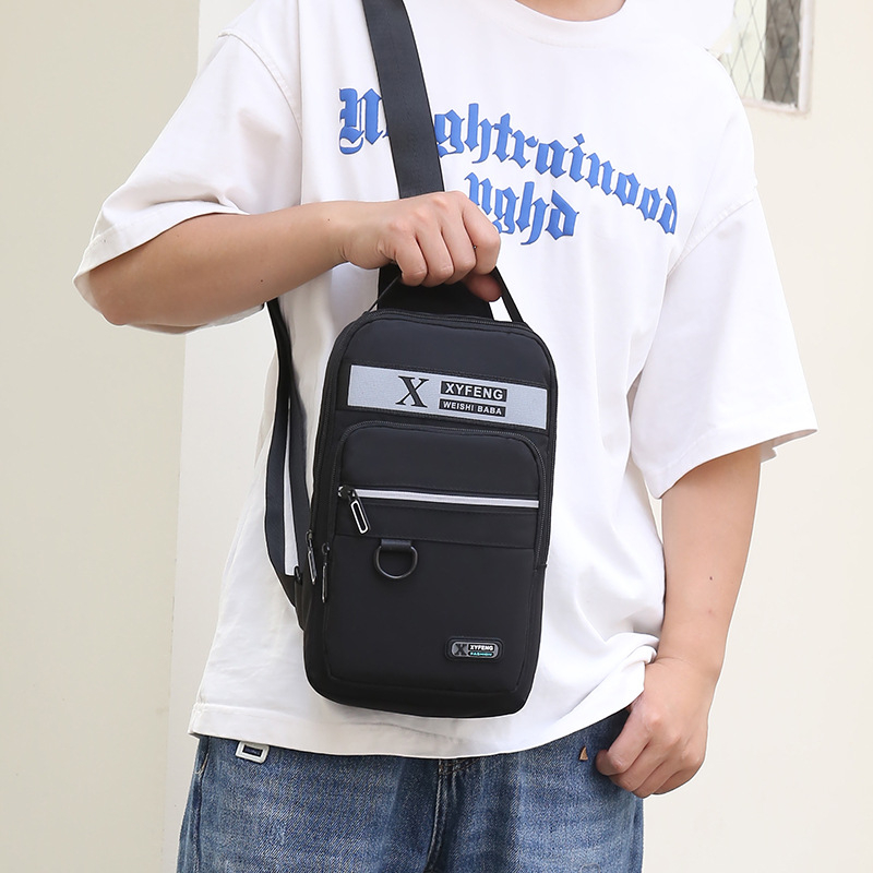 Férfi mellkas táska - vízálló Oxford anyag, kopásálló, betűs mintázat, poliészter bélés, nagy kapacitás, Koreai stílus