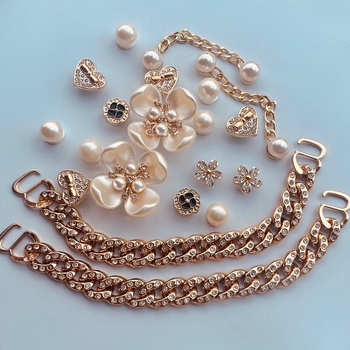 Set decor pentru sandale: perle, floare cu patru frunze, decor pentru pantof, lanț cu inimă și diamant — model 654984; stil: cataramă; potrivit pentru vară, primăvară, toamnă, iarnă