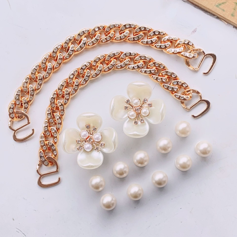 Set decor pentru sandale: perle, floare cu patru frunze, decor pentru pantof, lanț cu inimă și diamant — model 654984; stil: cataramă; potrivit pentru vară, primăvară, toamnă, iarnă