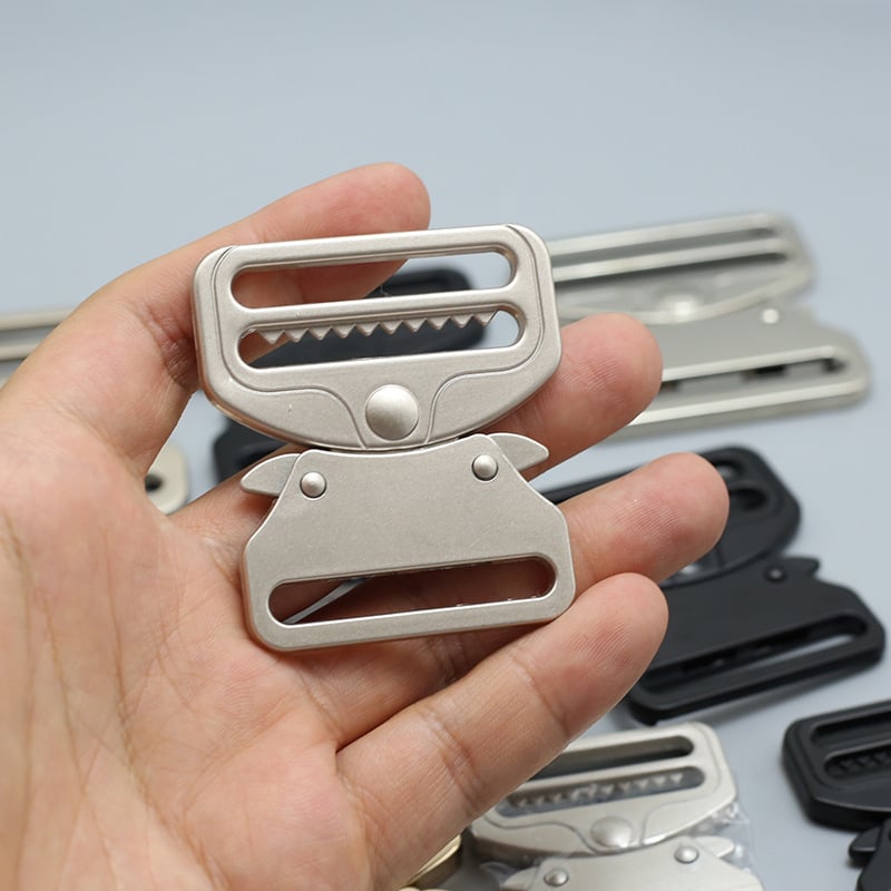 Кобра метална катарама със регулируем бутон за колани, раници, багаж и чанти – сплав