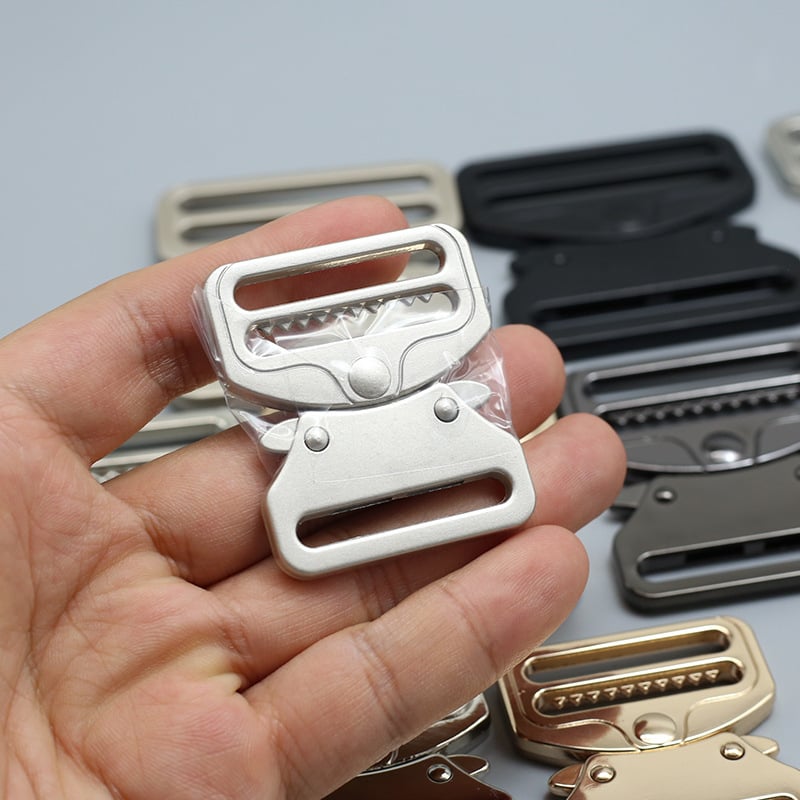 Кобра метална катарама със регулируем бутон за колани, раници, багаж и чанти – сплав