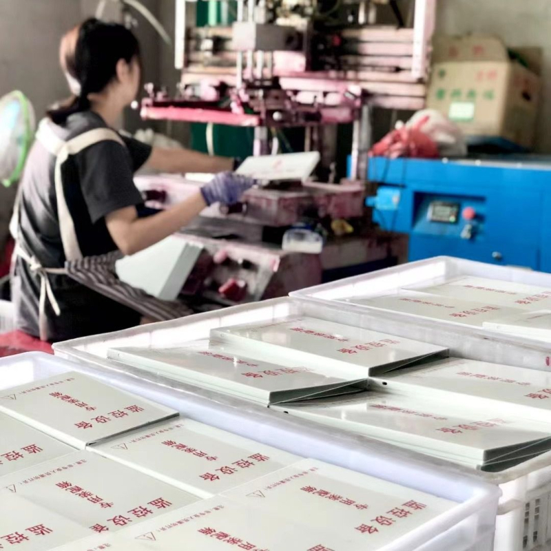 Kamerafelügyeleti kültéri vízálló doboz, melegen galvanizált alacsonyáramkörhöz, falvastagság 0.5-1.0 mm, zománcfinités, modell 201