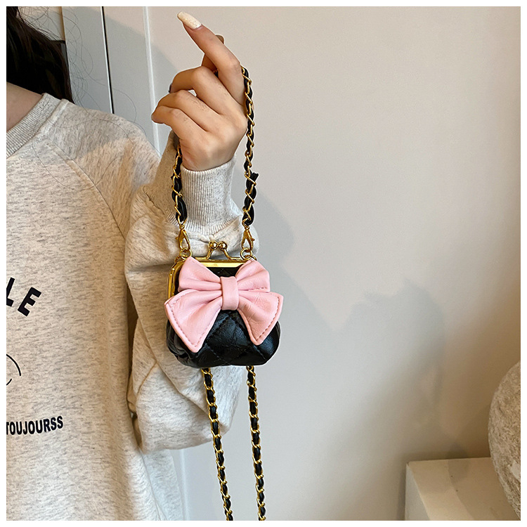 Női Shell Bucket táska – PU bőr, kopásálló, poliészter bélés, egyszínű, keresztpántos kivitel