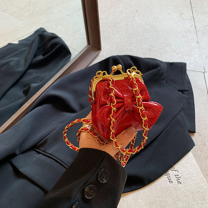 Női Shell Bucket táska – PU bőr, kopásálló, poliészter bélés, egyszínű, keresztpántos kivitel