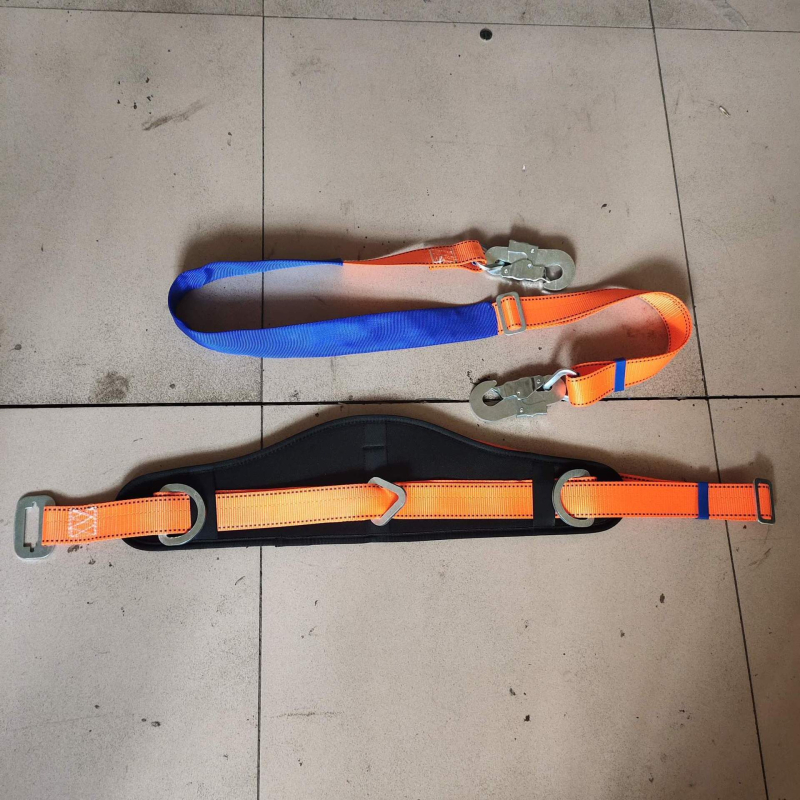 Bandă de siguranță pentru lucrări la înălțime, pentru urcarea pe stâlpi și pe copaci — Jingte