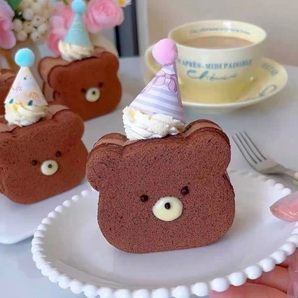 Мечеобразна пластмасова форма за кексове и сладкиши