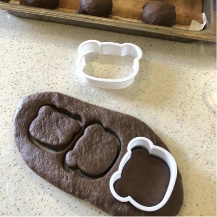 Мечеобразна пластмасова форма за кексове и сладкиши