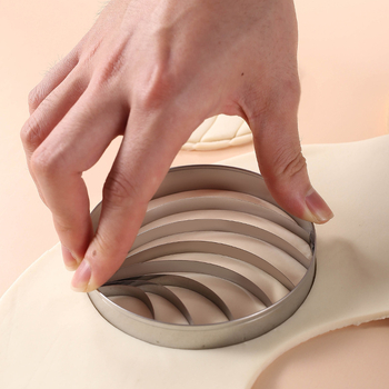 Стоманена форма за бисквити, кръгла, с антизалепващо покритие и прес за мус