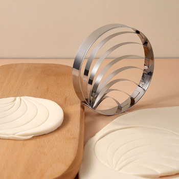 Стоманена форма за бисквити, кръгла, с антизалепващо покритие и прес за мус