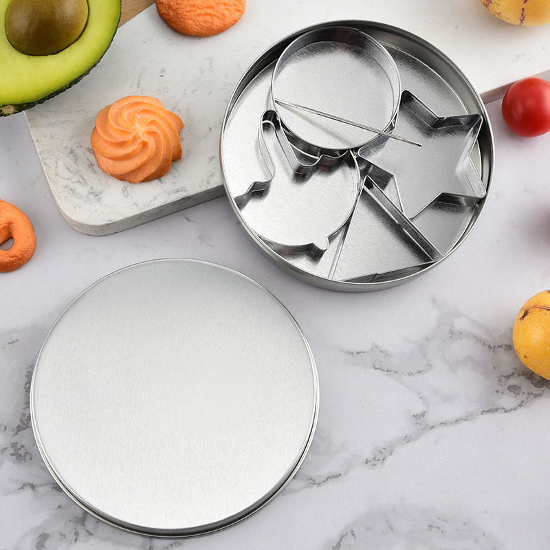 Формочка за сладки от неръждаема стомана със сърцевидна цветна кръгла шарка - за печива