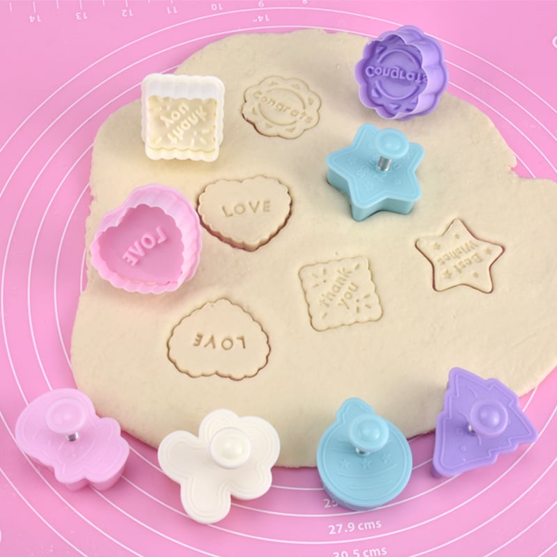 Set od 4 kalupa za fondant i kekse s opružnim pritiskanjem — kalupi za torte, Božićni crtani filmovi serija