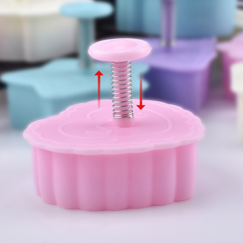Set od 4 kalupa za fondant i kekse s opružnim pritiskanjem — kalupi za torte, Božićni crtani filmovi serija