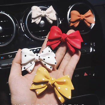 Силиконова формичка под формата на панделка за фондант и декорация на торти | Марка Jiujiu Renshan; Материал: силикон; Категория: форми за торти; Приложение: фондант, захарни декорации, шоколад, ароматни свещи, автомобилни украси