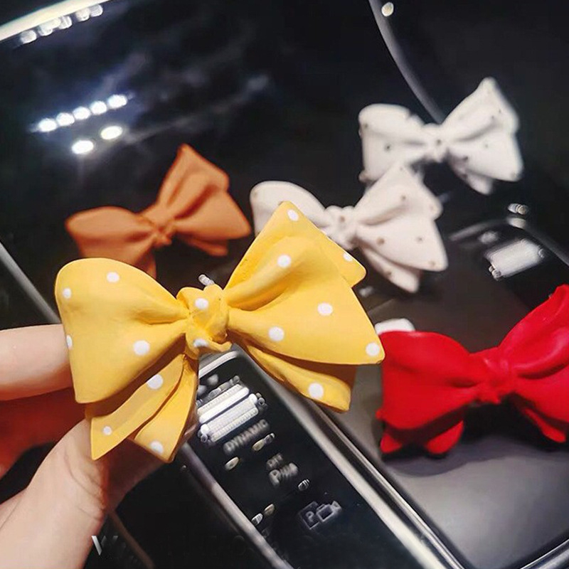 Силиконова формичка под формата на панделка за фондант и декорация на торти | Марка Jiujiu Renshan; Материал: силикон; Категория: форми за торти; Приложение: фондант, захарни декорации, шоколад, ароматни свещи, автомобилни украси