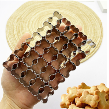 Set od 25 mini rezača keksa u obliku kosti, od nehrđajućeg čelika