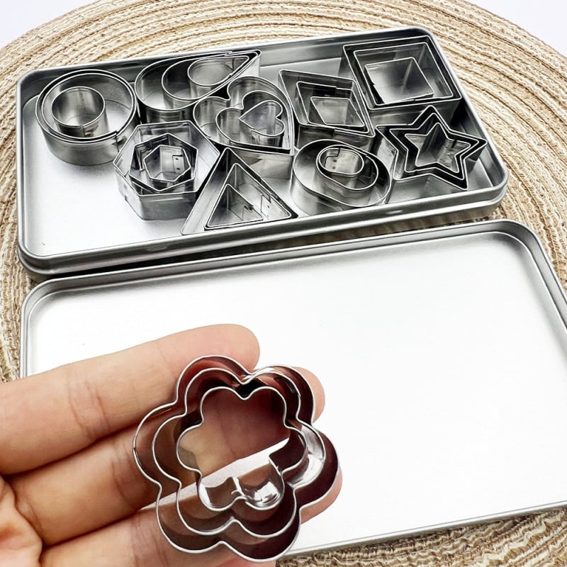 Set od 30 nehrđajućih čeličnih kalupa za kekse, s mini kalupima za fondant i geometrijskim oblicima za pečenje