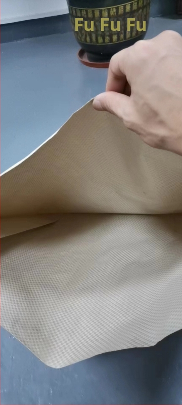 Papír-plastový kompozitný tkaný vak, nosnosť 25 kg, tlačiteľný, vhodný na balenie plastov, krmív, chemikálií a obilnín