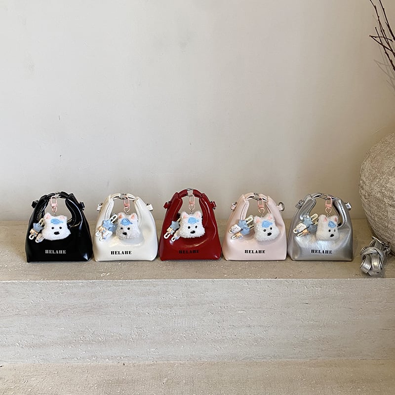 Torba na rame s privjeskom – mini slatka dječja torba za djecu predškolske dobi, unisex, PU materijal, podstava poliester, jednobojna, prozračna.